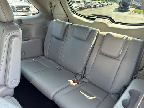 Used 2017 Toyota Highlander SE AWD/4WD image 18