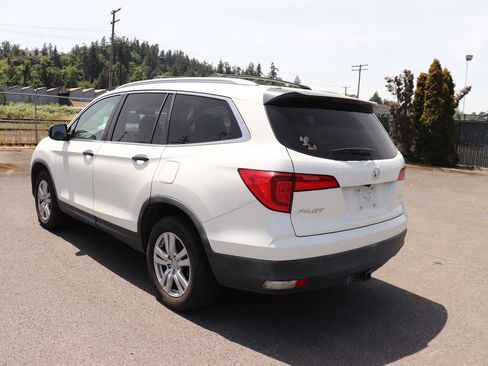 Used 2017 Honda Pilot LX image 7