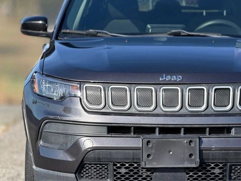 Used 2022 Jeep Compass Sport image 13