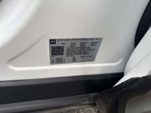 Used 2024 GMC Terrain SLT image 21