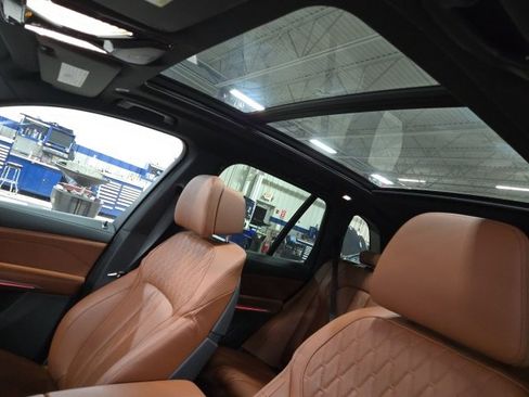 Used 2025 BMW X5 xDrive40i w/ M Sport Package image 7