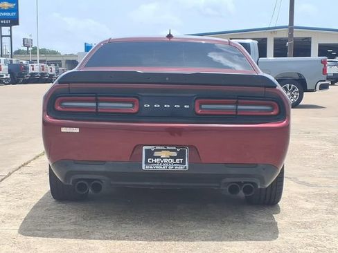Used 2017 Dodge Challenger R/T Scat Pack w/ Leather Interior Group RWD image 6
