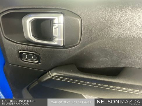 Used 2020 Jeep Gladiator Overland AWD/4WD image 21