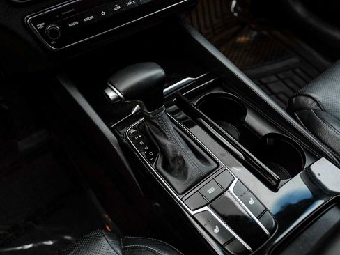 Used 2019 Kia Cadenza Premium image 24