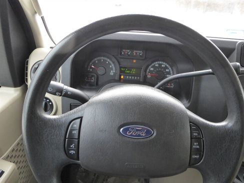 Used 2013 Ford E-350 and Econoline 350 XLT image 11
