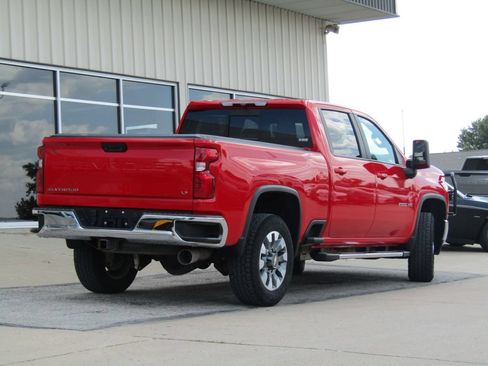 Used 2023 Chevrolet Silverado 2500 LT AWD/4WD image 3