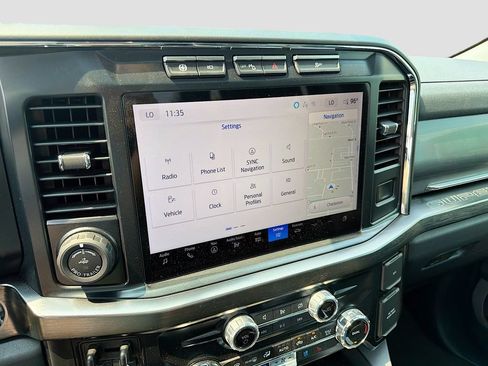 Used 2024 Ford F250 Lariat w/ Lariat Ultimate Package AWD/4WD image 16