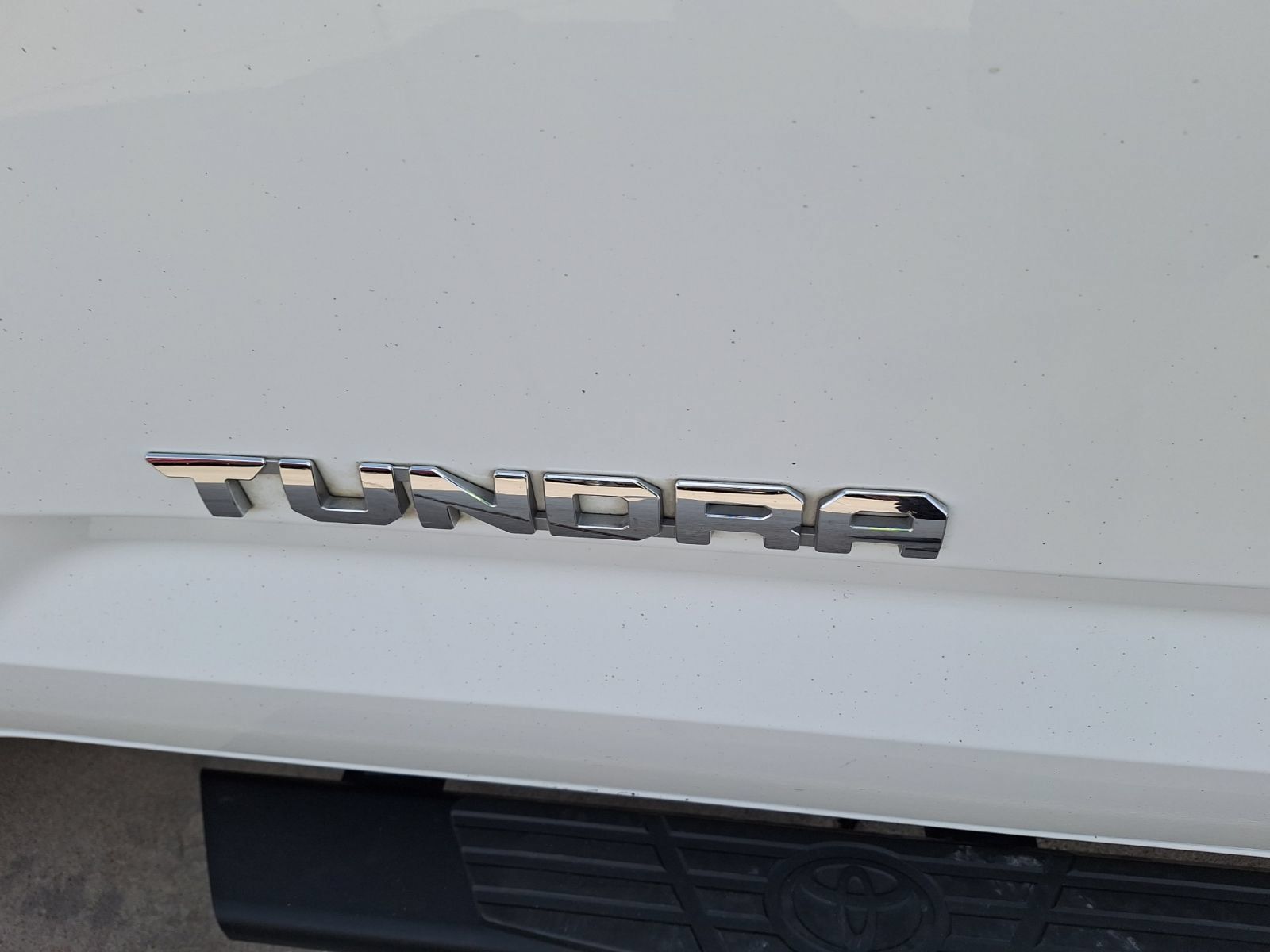 Used 2022 Toyota Tundra SR5 w/ SR5 Convenience Package AWD/4WD image 14