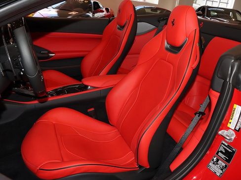 Certified 2022 Ferrari Portofino M image 5