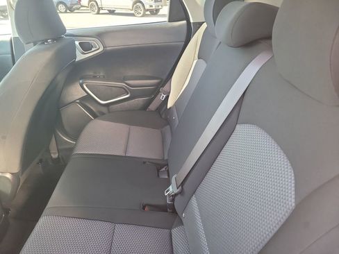 Used 2025 Kia Soul S image 27