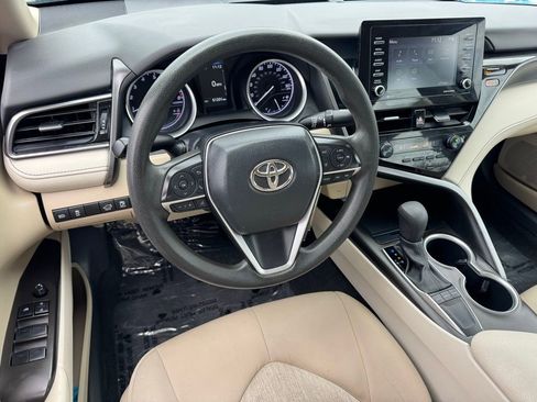 Used 2023 Toyota Camry LE image 18