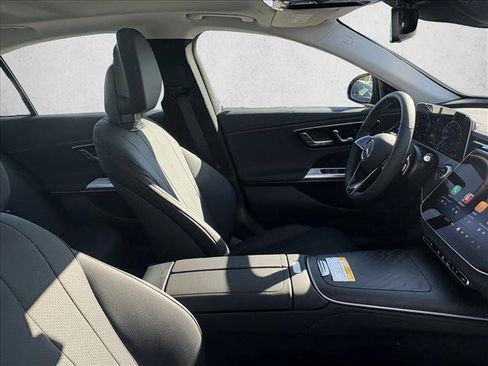 New 2026 Mercedes-Benz E 350 4MATIC Sedan image 24