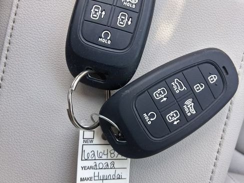 Used 2022 Hyundai Tucson Limited w/ Cargo Package AWD/4WD image 19