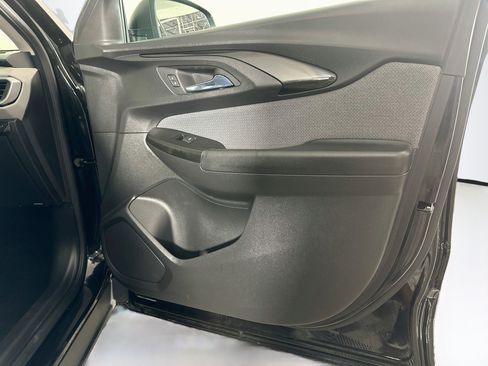 Used 2021 Chevrolet TrailBlazer LS FWD image 30