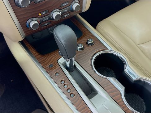 Used 2019 Nissan Pathfinder Platinum image 20