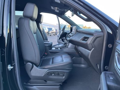 Used 2024 Chevrolet Tahoe RST w/ Luxury Package AWD/4WD image 16