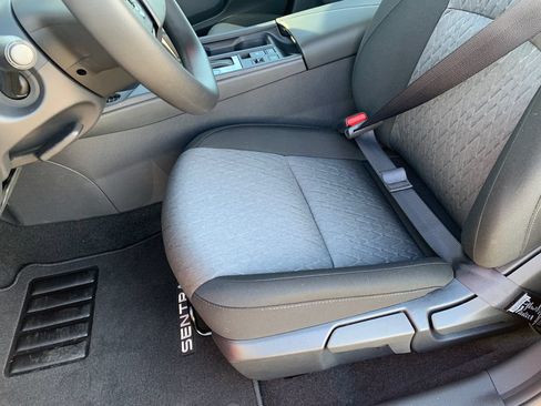 New 2026 Nissan Sentra SV w/ SV Convenience Package FWD image 18