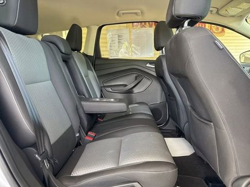 Used 2017 Ford Escape SE FWD image 5