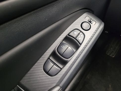 Used 2025 Nissan Altima 2.5 SV image 27