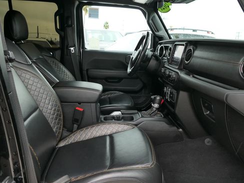 Used 2021 Jeep Wrangler Unlimited Sahara image 25