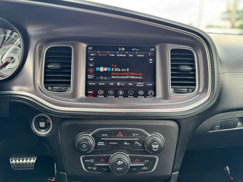 Used 2019 Dodge Charger Scat Pack w/ Dynamics Package RWD image 22