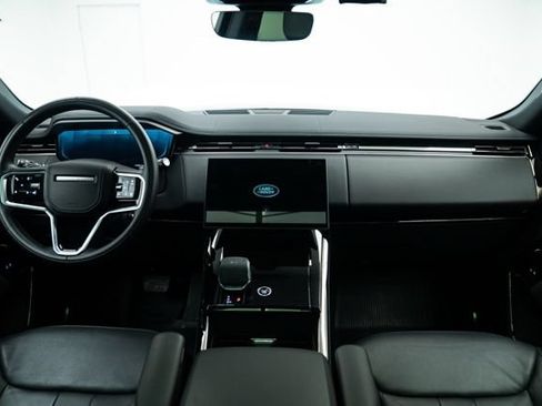 Used 2025 Land Rover Range Rover Sport AWD/4WD image 16