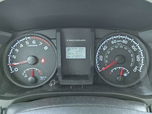 Used 2017 Toyota Tacoma SR RWD image 25