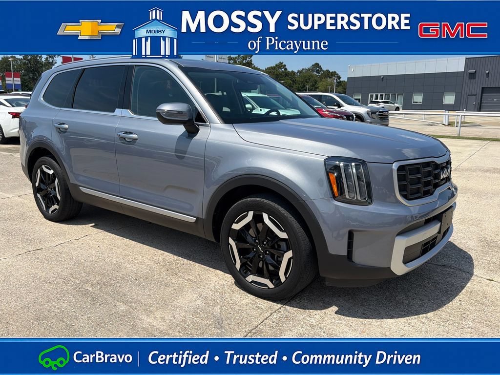 Used 2025 Kia Telluride S FWD image 9