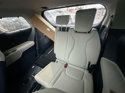 New 2026 Kia Carnival SX image 51