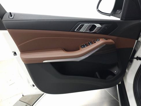 Used 2025 BMW X5 xDrive50e w/ Parking Assistance Package image 16