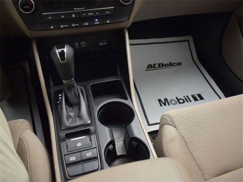 Used 2019 Hyundai Tucson SEL image 17