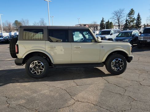 New 2025 Ford Bronco Outer Banks image 15