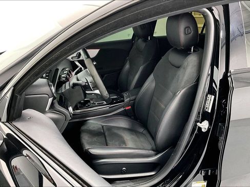 Used 2021 Mercedes-Benz A 35 AMG 4MATIC image 30