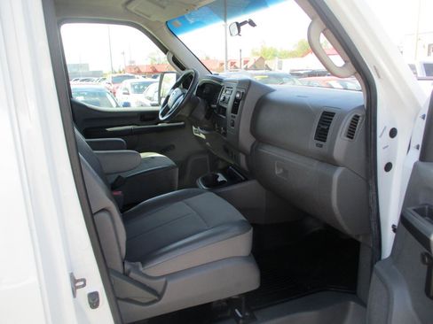 Used 2015 Nissan NV 2500 S w/ Side & Curtain Airbag Package RWD image 8