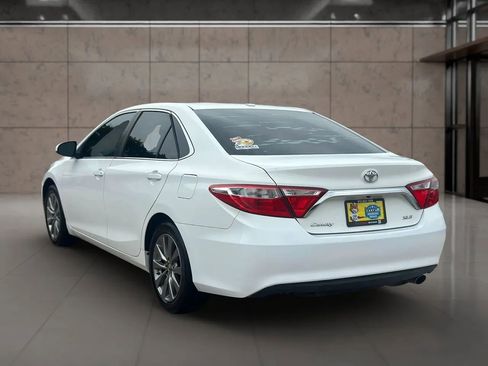 Used 2015 Toyota Camry XLE FWD image 2