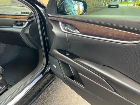 Used 2017 Cadillac XTS Luxury image 25