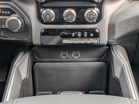 New 2026 RAM 1500 Express AWD/4WD image 23