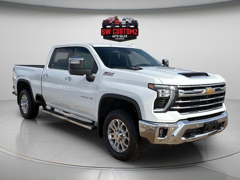 Used 2025 Chevrolet Silverado 2500 LTZ w/ LTZ Premium Package image 1