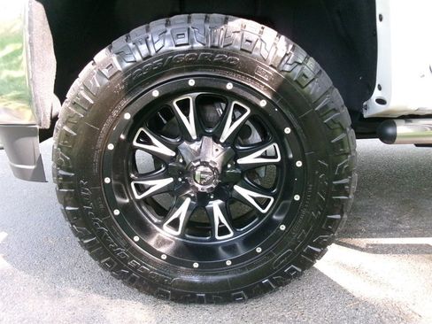 Used 2018 GMC Sierra 2500 SLT w/ Duramax Plus Package AWD/4WD image 52