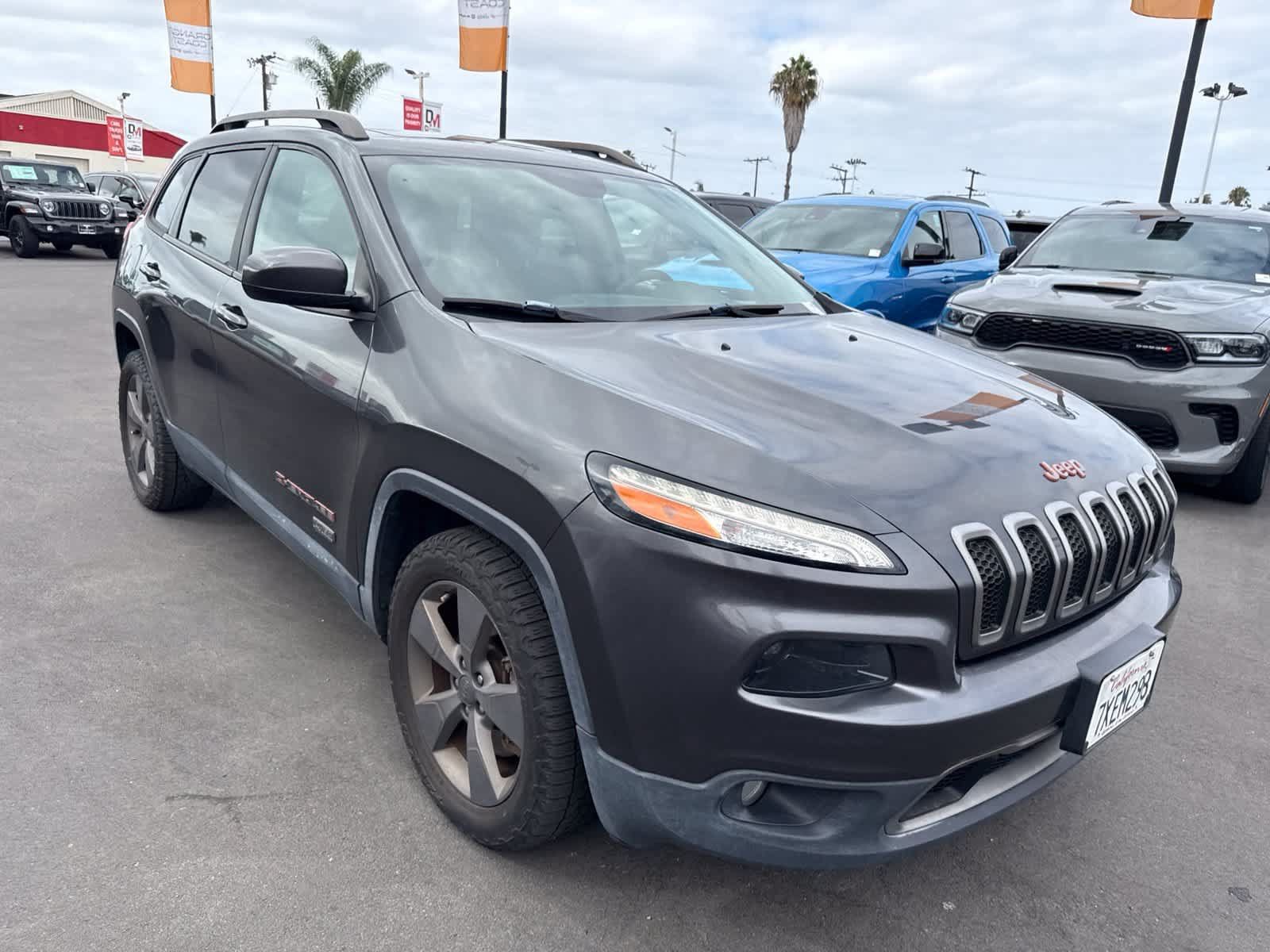 Used 2017 Jeep Cherokee 75th Anniversary FWD image 8