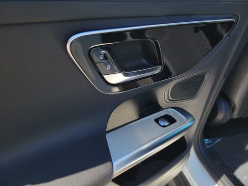 New 2026 Mercedes-Benz GLC 43 AMG 4MATIC image 5