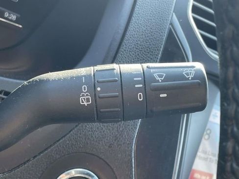 Used 2019 Ford Explorer XLT w/ Equipment Group 202A FWD image 24
