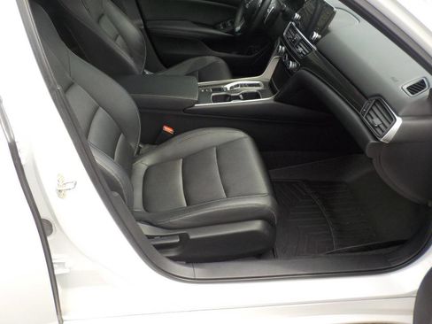 Used 2019 Honda Accord Sport image 11