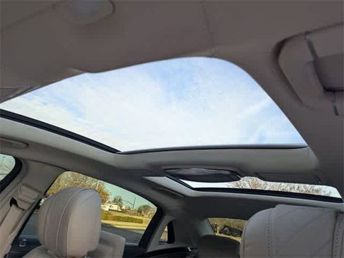 Used 2016 Mercedes-Benz Maybach S 600 image 18