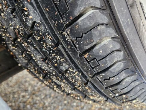 Used 2010 Ford Escape XLT image 16