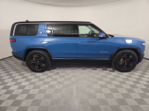 Used 2023 Rivian R1S Adventure AWD/4WD image 6