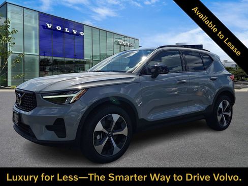 Certified 2026 Volvo XC40 B5 Core w/ Protection Package Premier AWD/4WD image 3