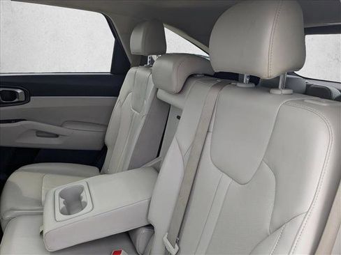 Used 2023 Kia Sorento S w/ Panoramic Sunroof Package FWD image 16