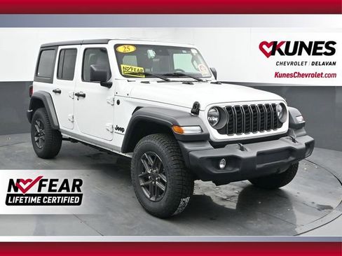 Used 2025 Jeep Wrangler Unlimited Sport AWD/4WD image 1