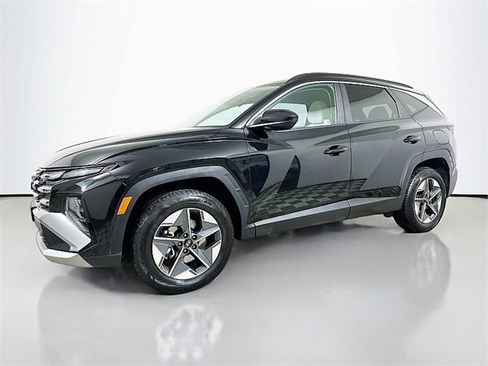 Used 2025 Hyundai Tucson SEL image 3